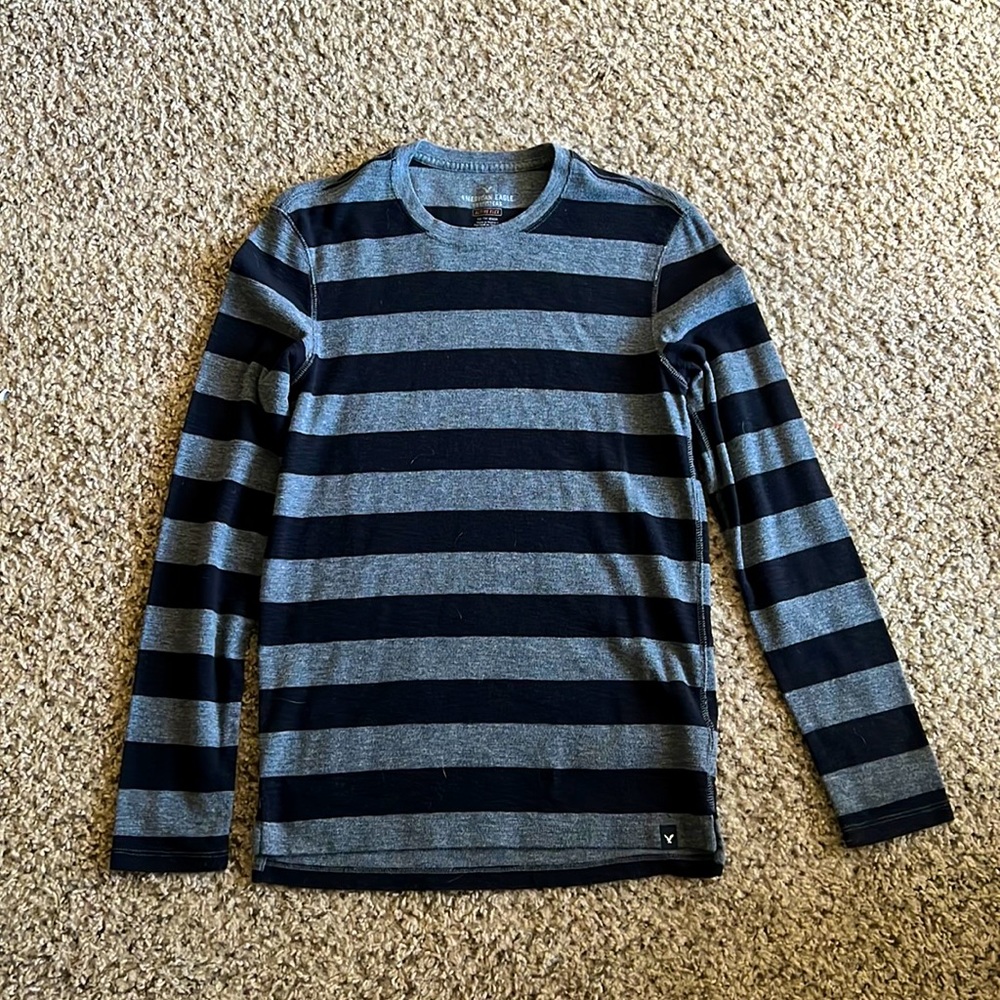XS American Eagle Active Wear long sleeve shirt